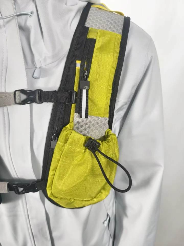 Marathon flag backpack - right
