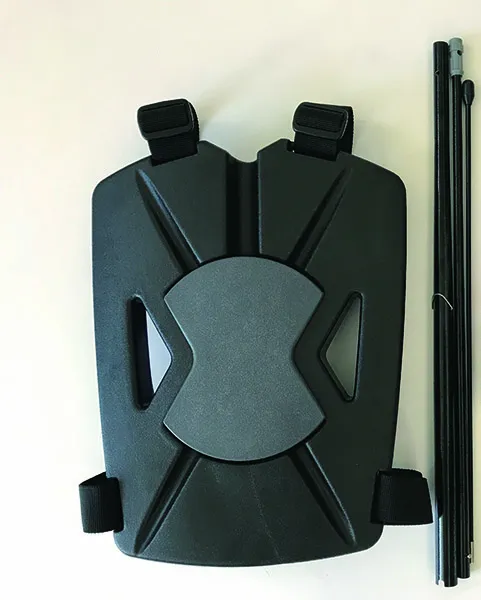 适用于商业街、步行街、展览馆、广场等场景 专利吹塑背包:黑色HDPE材质,人体工学背负设计,搭配旺展所有背包旗杆